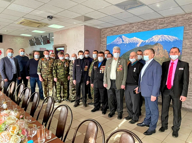 Михаил Струк вместе с коллегами наградил героев Афганистана.